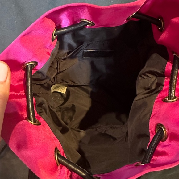 Authentic and new Versace Nylon bucket bag. - Picture 4 of 7